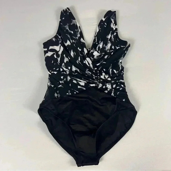 NWOT Magicsuit Dream State Bindy One Piece Swimsuit - Picture 5 of 13